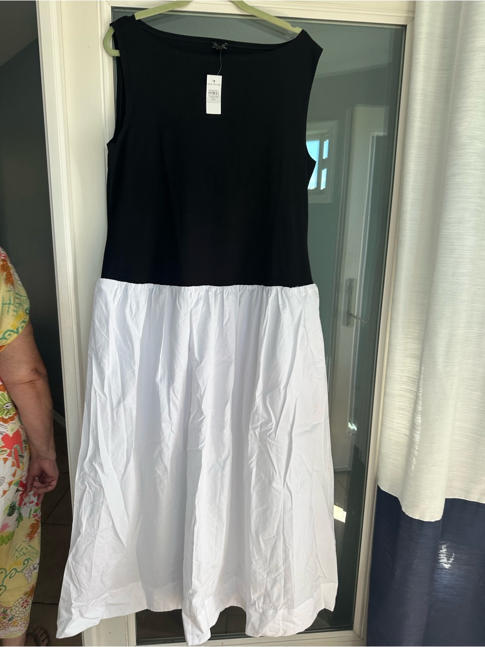 Ann Taylor Black and White Sleeveless Maxi Dress